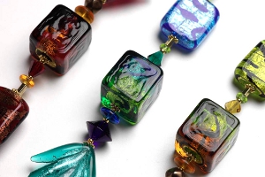 Murano necklace with the dichroic technique