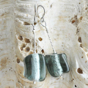 Boucles d'oreilles cube grises en veritable verre de murano de venise