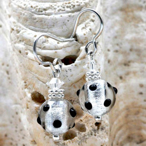 Boucles d'oreilles noir et argent pois en veritable verre de murano de venise