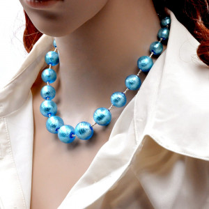 Ball azul claro - collar azul claro auténtico cristal de murano de venecia