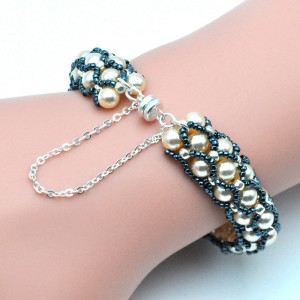 Bracelet perle de verre gris renaissance