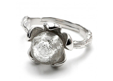 Sterling silver flower and silver pearl ring in murano glass