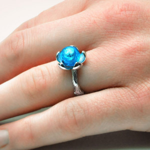 Silver flower ring with light blue pearl in murano glass