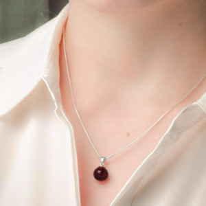 Collier evidence renaissance rouge tisse dore