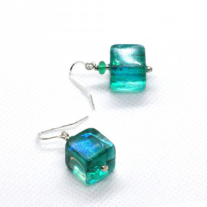 Cubo dicroico azul celeste - Pendientes de cristal de Murano azul